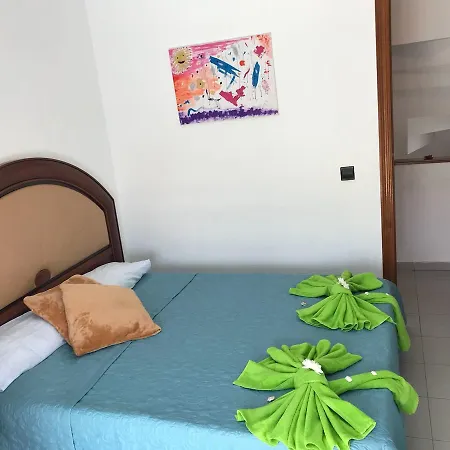 Beachfront Casa T2t Beach 公寓 *